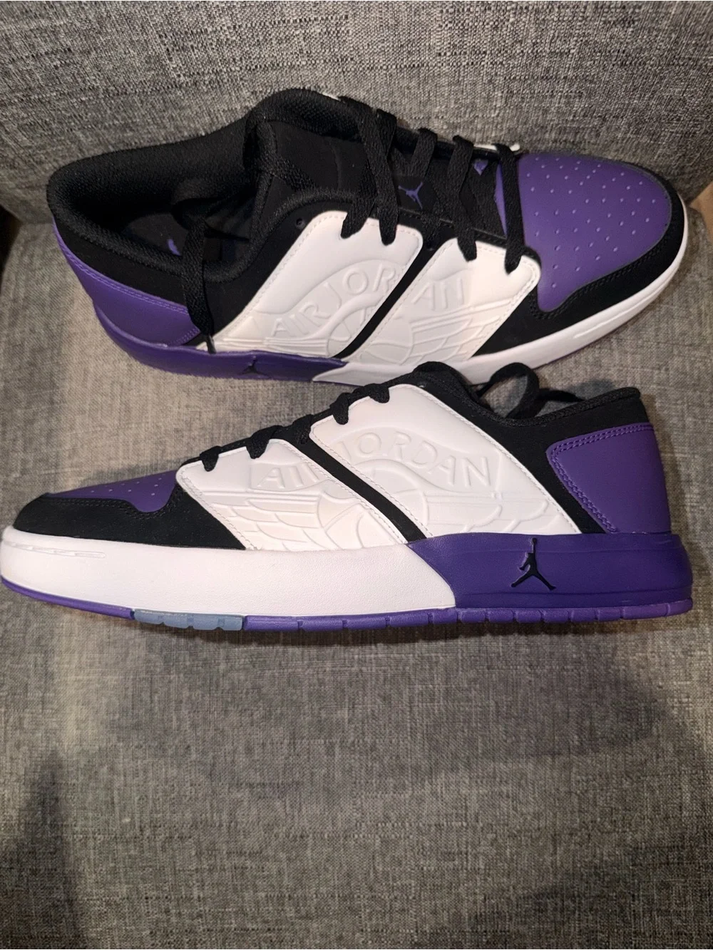 Jordan Low-Top Sneakers in Purple Black White